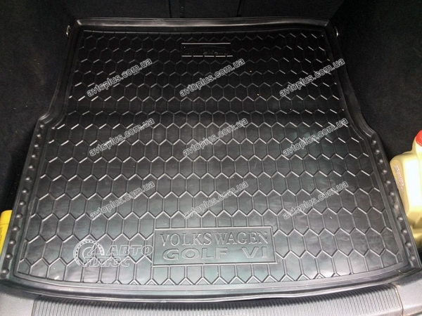 Килимки багажнику поліуританові VW (ФольксВаген) Golf 5 - 6 - 5