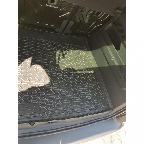 Килимки багажнику полiуритановi K PEUGEOT (Пежо) Rifter (Partner) (2019>) №1 (з підлокітником) - 1