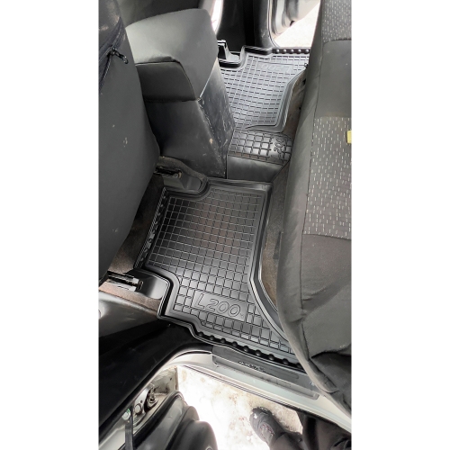 салону полiуритановi  MITSUBISHI (Міцубісі) L 200 (комплектація 