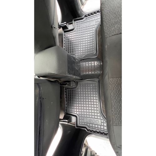 салону полiуритановi  MITSUBISHI (Міцубісі) L 200 (комплектація 
