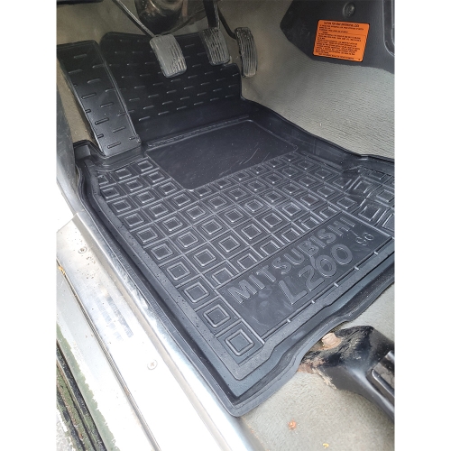 Polyurethane interior mats MITSUBISHI L 200 DoubleCab (1996-2006)