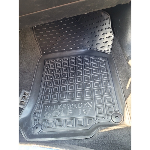 Polyurethane carpets in the car interior VW Golf 4 - 4