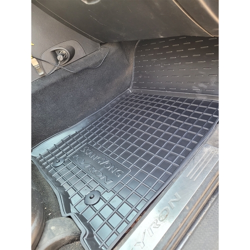 Polyurethane carpets in the car interior SSANG YONG Kyron - 1