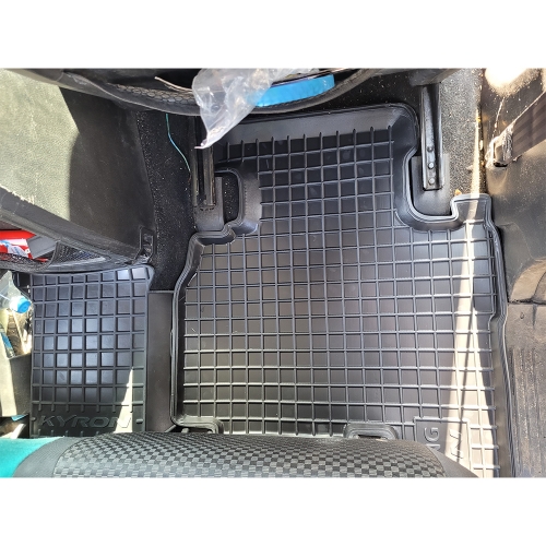 Polyurethane carpets in the car interior SSANG YONG Kyron - 7
