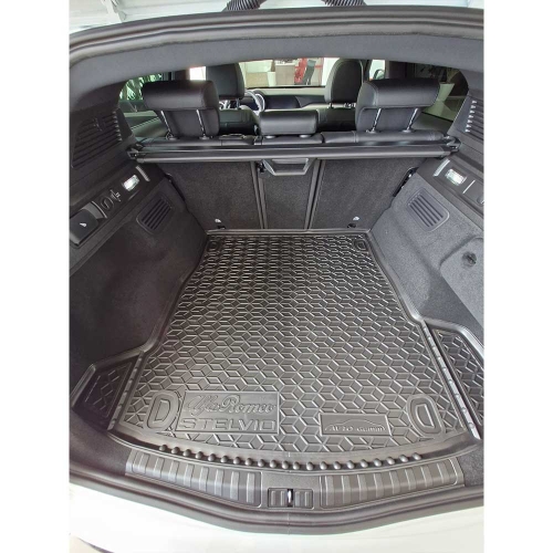 Polyurethane trunk mats ALFA ROMEO Stelvio (2017>) - 1