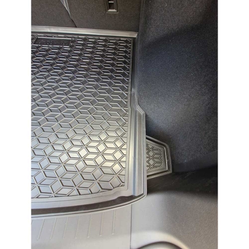 Polyurethane trunk mats JAC JS6 - 8