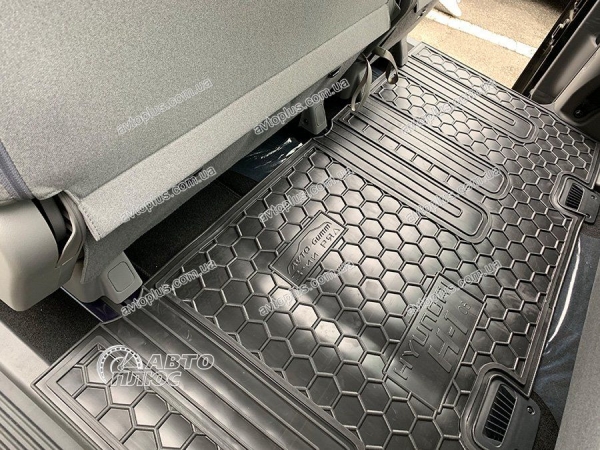 Polyurethane interior mats HYUNDAI H-1 (2008>) (3-rd row) - 2