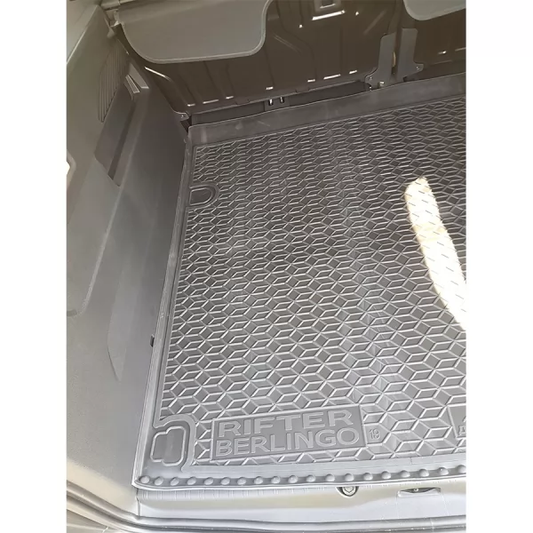 Килимки багажнику поліуретанові D PEUGEOT (Пежо) Rifter (Partner) (2019>) №1 (з підлокітником) - 2