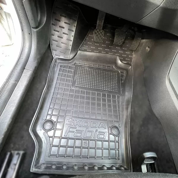 Килимки салону поліуретанові SKODA (Шкода) Fabia lll (2015>)