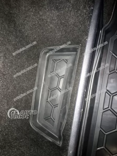 Килимки багажнику поліуретанові VW (ФольксВаген) Passat B 6 - B 7 - 7