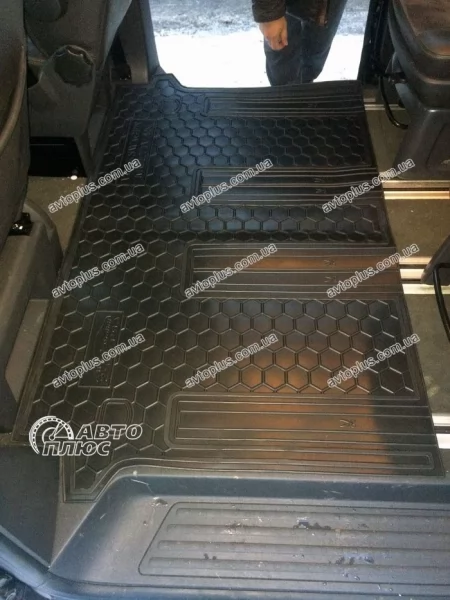 Килимки салону поліуретанові VW (ФольксВаген) T 5 (2010>) Multivan (2-й ряд) - 3