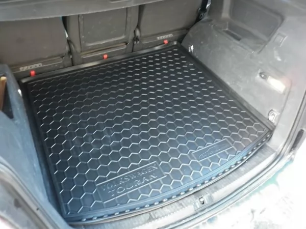 Килимки багажнику поліуретанові VW (ФольксВаген) Touran (2010>) - 1