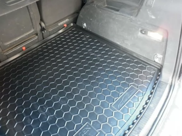 Килимки багажнику поліуретанові VW (ФольксВаген) Touran (2010>) - 2