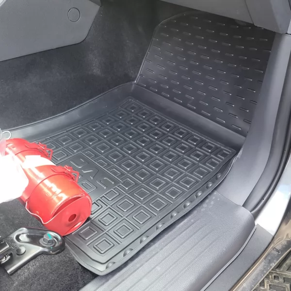 Килимки салону поліуретанові    JAC (Джак) T8 - 4