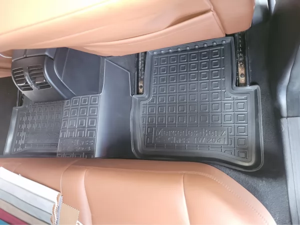 Polyurethane interior mats MERCEDES C - class (W204) (2007>) - 6
