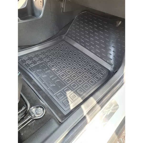 Килимки салону поліуретанові BAIC EC3 - 5