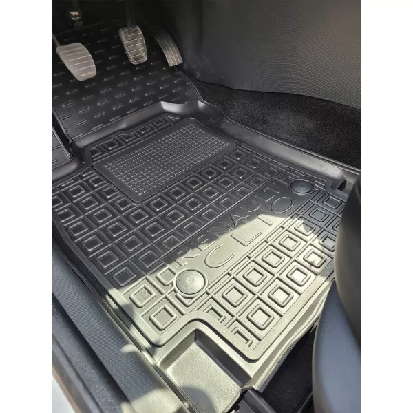 Килимки салону поліуретанові RENAULT (Рено) Clio IV (2012>) (universal)