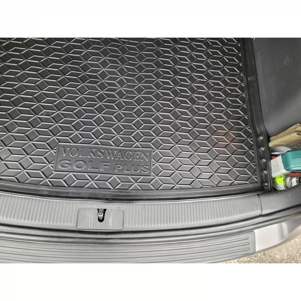 Килимки багажнику поліуретанові VW (ФольксВаген) Golf PLUS   - 3