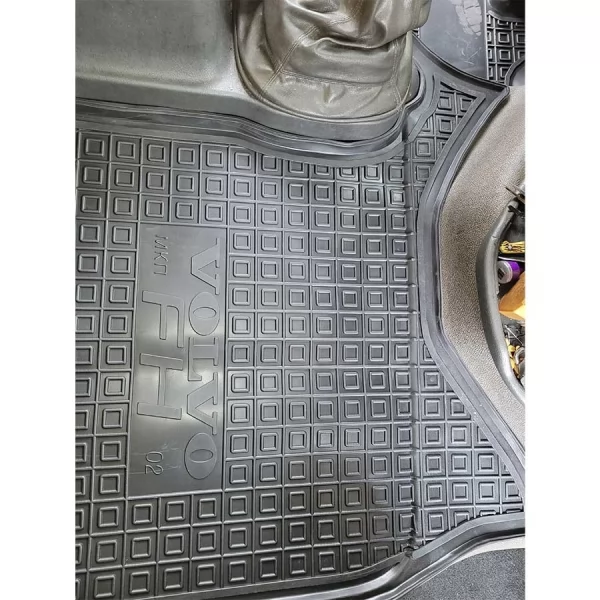 Килимки салону поліуретанові VOLVO (Вольво) FH (2002-2012) (МКП) - 8