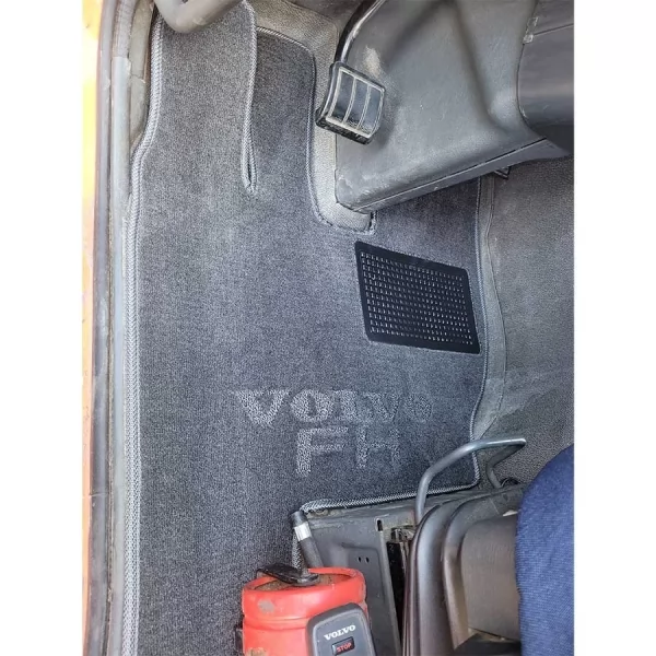 Килимки салону текстильні  VOLVO (Вольво) FH (2002-2012) (МКП) - 1