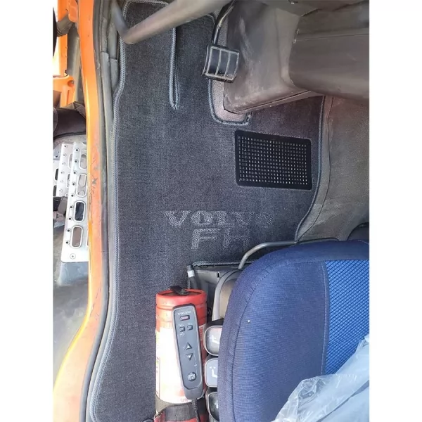 Килимки салону текстильні  VOLVO (Вольво) FH (2002-2012) (МКП) - 2