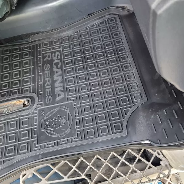 Килимки салону поліуретанові SCANIA (Сканія) R-SIRIES - 4