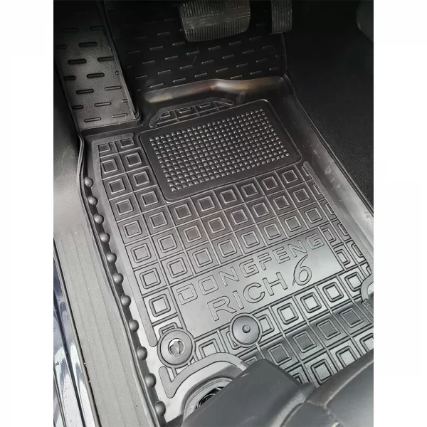 Polyurethane interior mats DONGFENG Rich 6