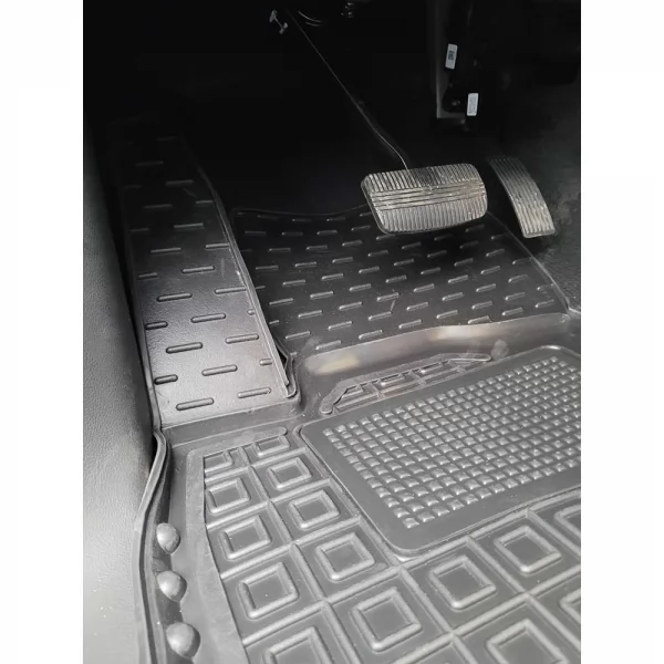 Килимки салону поліуретанові DONGFENG (Донг Фенг) Rich 6 - 8