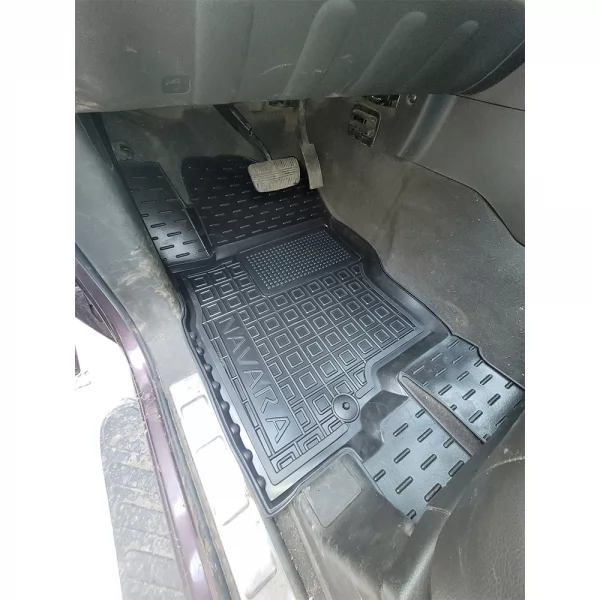 Polyurethane interior mats NISSAN Navara DoubleCab (2009>)