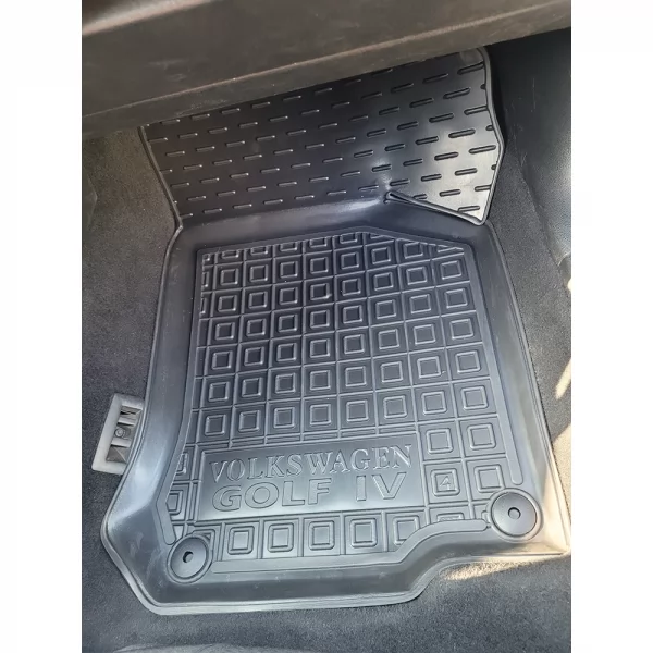 Килимки в салоні  поліуретанові VW (ФольксВаген) Golf 4 - 5