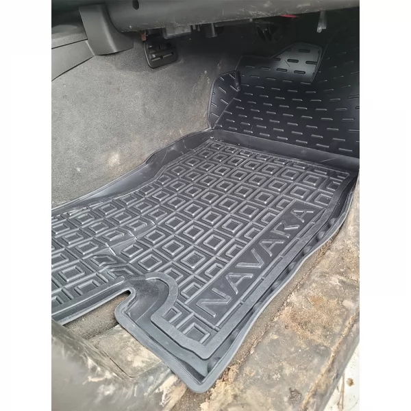 Polyurethane interior mats  NISSAN Navara KingCab (2005>) - 3
