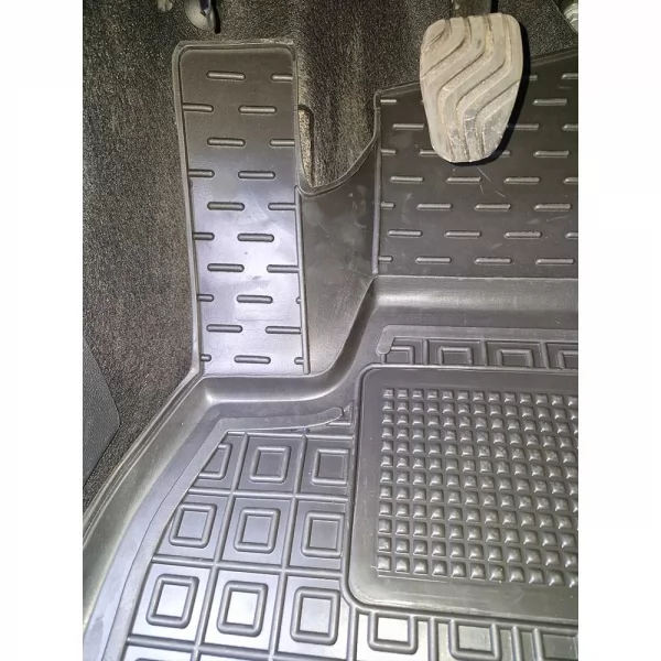 Килимки салону поліуретанові  RENAULT (Рено) Duster 4WD (2025>) - 2