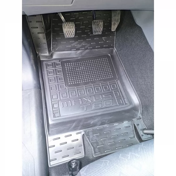 Килимки салону поліуретанові MAXUS MAXUS T60