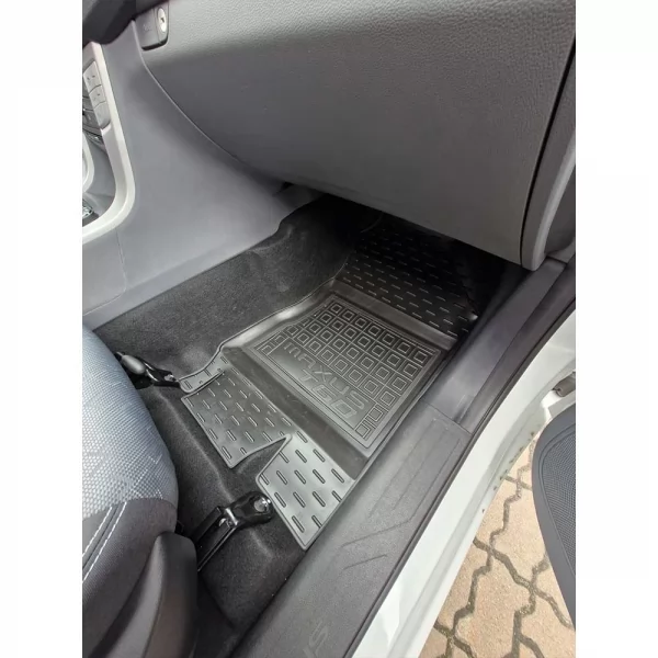 Килимки салону поліуретанові MAXUS MAXUS T60 - 3