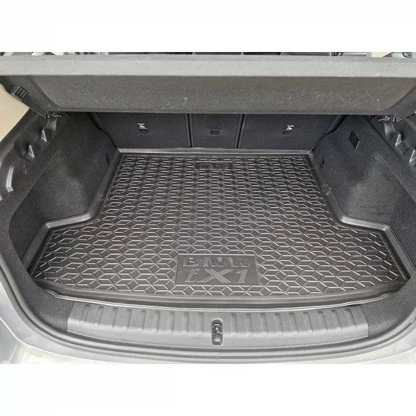 Килимок багажнику полiуритановий (два вуха) BMW (БМВ) iX1 U11 Long