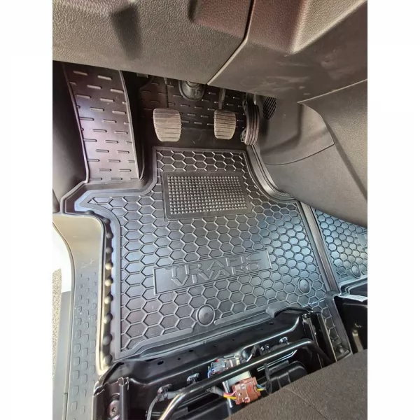 Килимки салону полiуритановi RENAULT (Рено) Trafic lll (2015>) 1+2 (передні) - 3