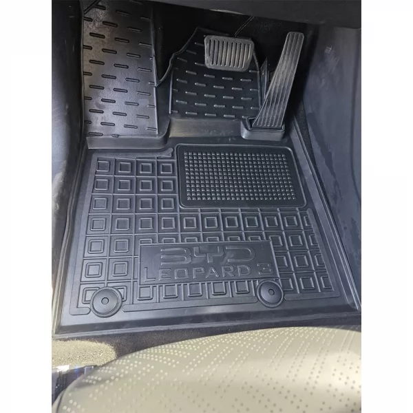 Килимки салону полiуритановi (водій/пасажир) BYD (БіАйДі) LEOPARD 3
