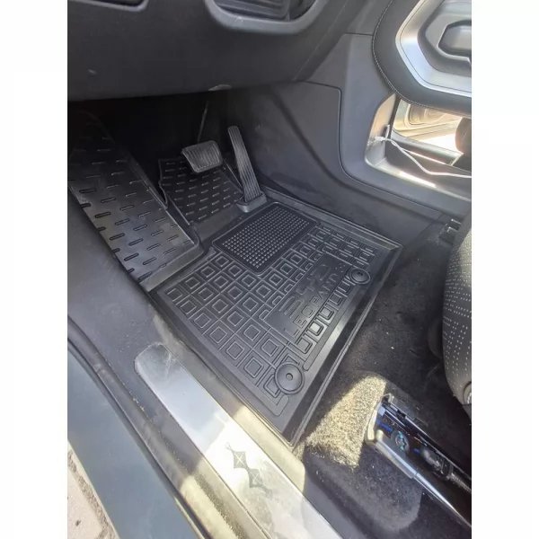 Килимки салону полiуритановi (водій/пасажир) BYD (БіАйДі) LEOPARD 3 - 4