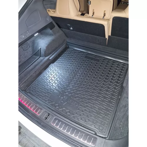 Polyurethane trunk mats (bottom shelf) LUXEED R7