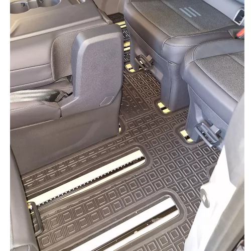 2-piece polyurethane interior floor mats (8-seater) MORRIS GARAGES S5 EV (electric) - 3