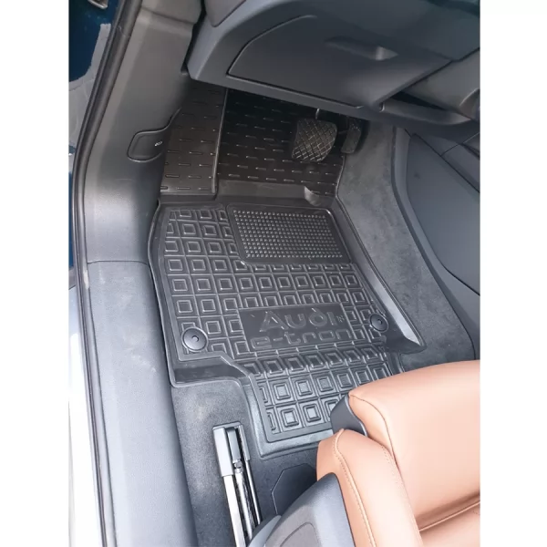 Килимки салону поліуретанові AUDI (Ауді) e-tron (2019>) (Є-Трон) - 1