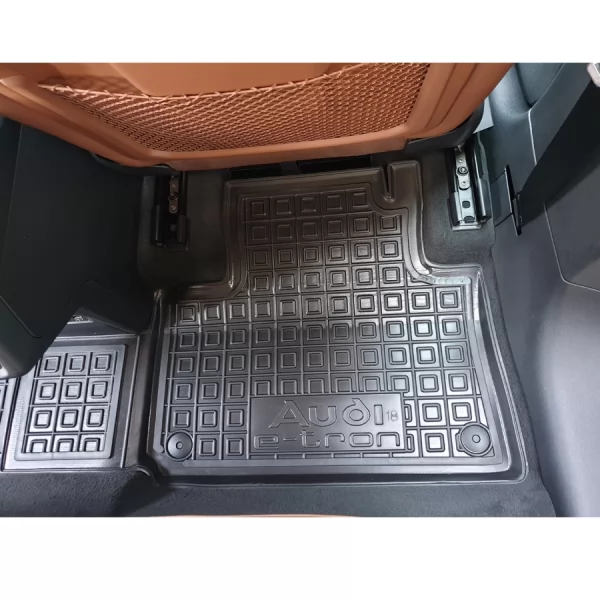 Килимки салону поліуретанові AUDI (Ауді) e-tron (2019>) (Є-Трон) - 6